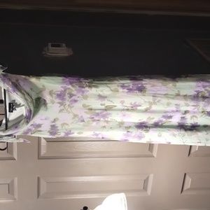 Floral dress it hangs all to the floor